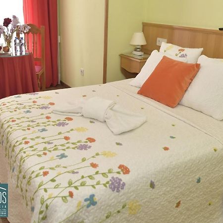 Hostal Ponte Dos Santos Ribadeo Exteriér fotografie