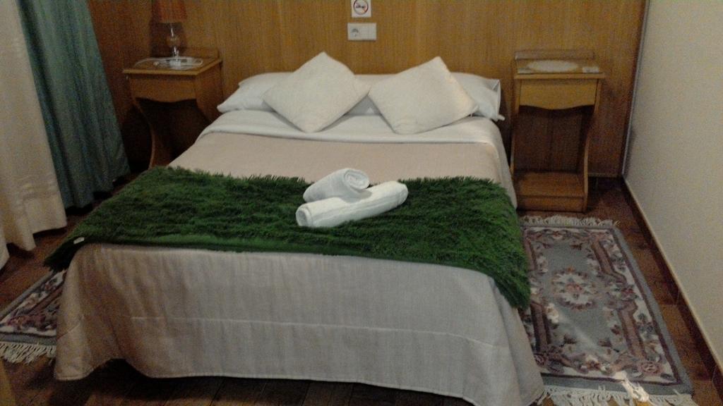 Hostal Ponte Dos Santos Ribadeo Exteriér fotografie